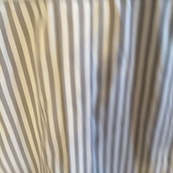 Apostrophe Brand Women’s Sz. XL Grey & White Stripe L/S Blouse - Picture 6 of 9